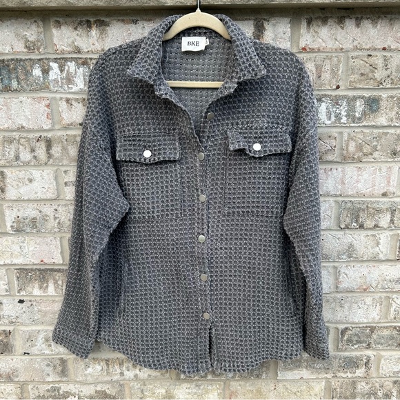 BKE Textured Gray Waffle Knit Button Down Long Sleeve - Picture 1 of 10